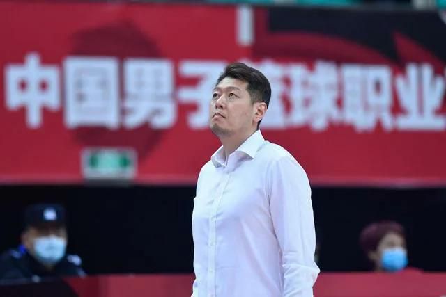 乳尖蹂躏挣扎哀求